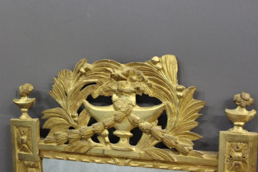 Miroir Louis XVI en bois doré XVIII