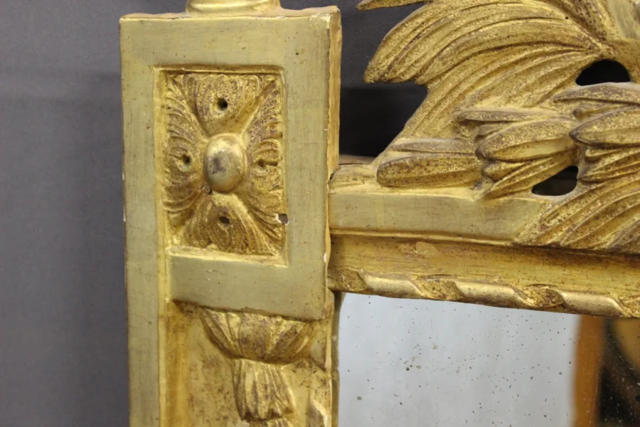 Miroir Louis XVI en bois doré XVIII
