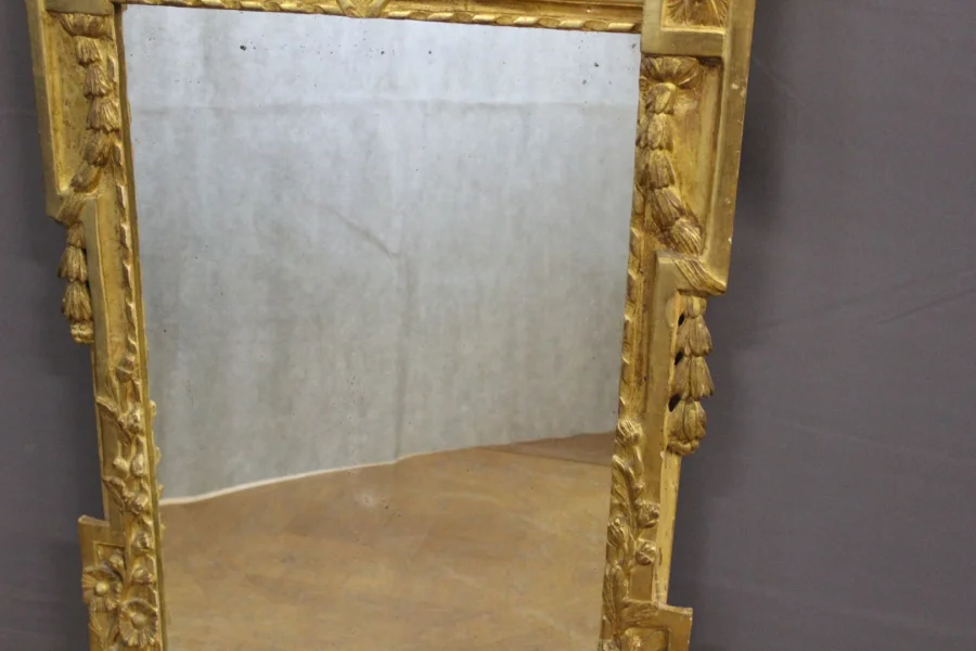 Miroir Louis XVI en bois doré XVIII