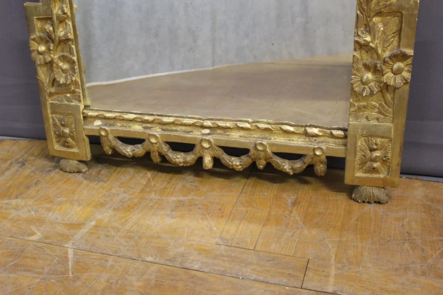 Miroir Louis XVI en bois doré XVIII
