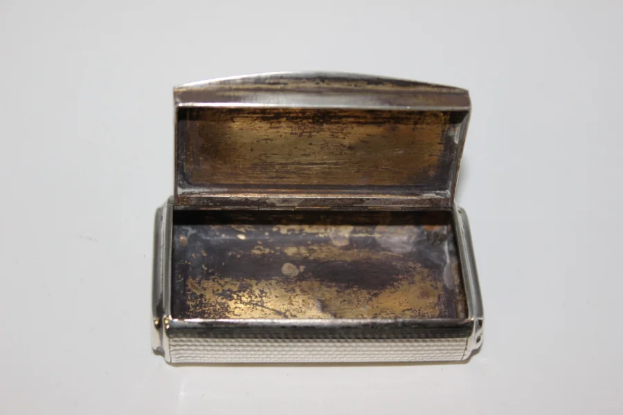 Tabatière en argent XIX