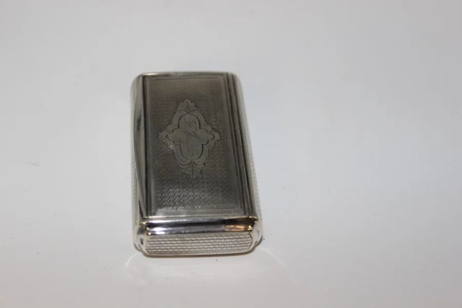 Tabatière en argent XIX