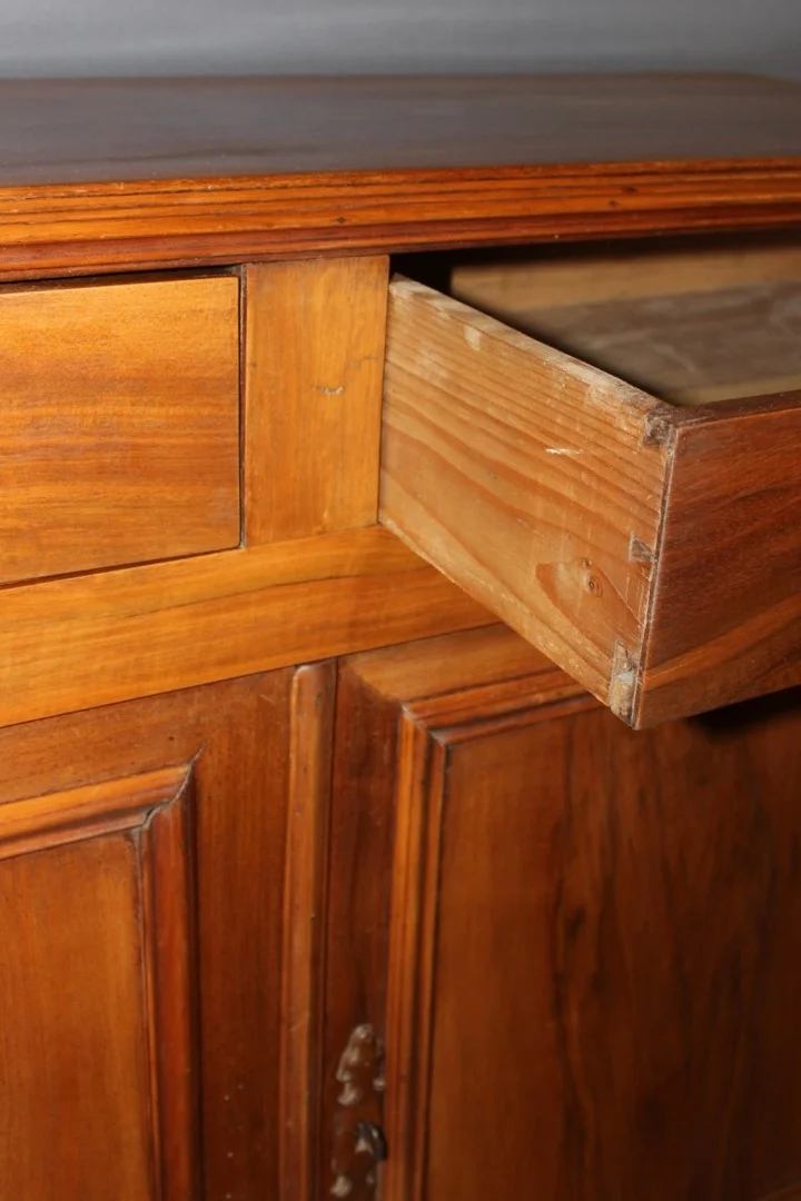 BUFFET IM LOUIS-PHILIPPE-STIL