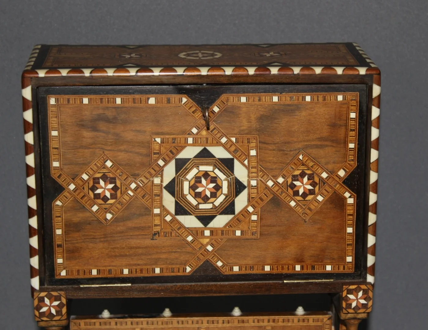 Cabinet Syrien en Marqueterie vers 1900