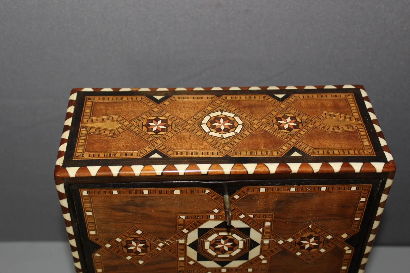 Cabinet Syrien en Marqueterie vers 1900