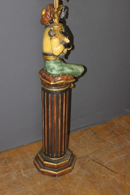 Nubien Porte Torchère en bois polychrome vers 1950