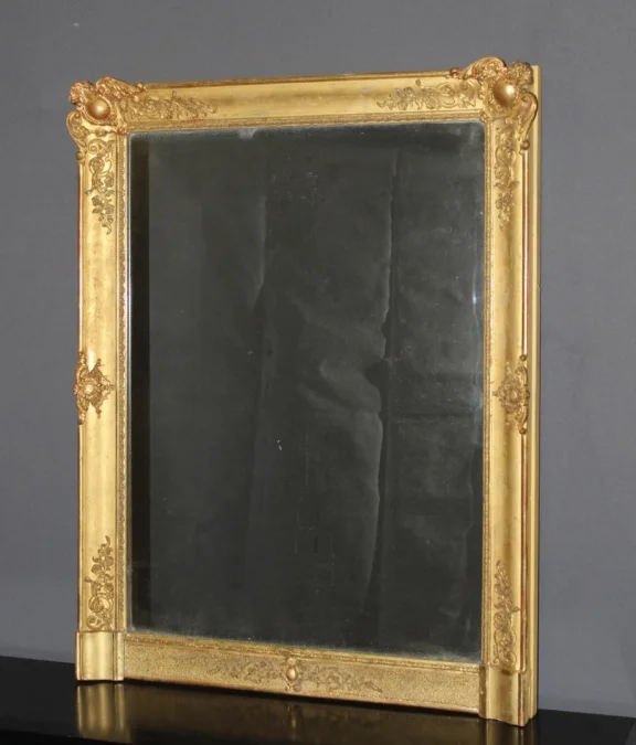 Miroir d'époque Restauration en Stuc Doré XIX