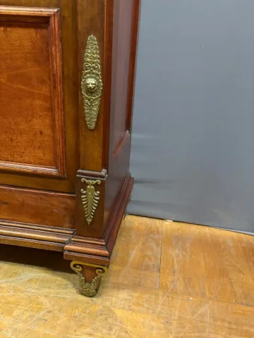 Petite Bibliothèque Empire en Noyer vers 1930
