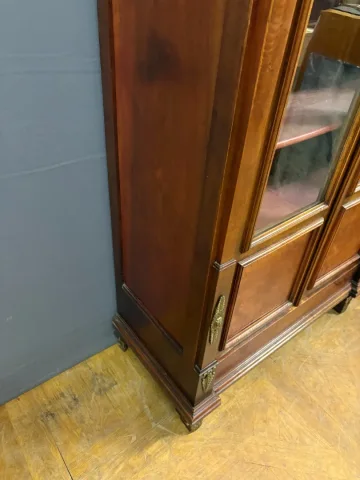 Petite Bibliothèque Empire en Noyer vers 1930