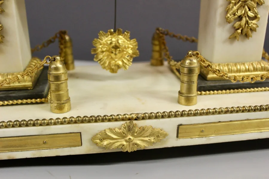 Pendule Portique d'époque Louis XVI marquée Collard