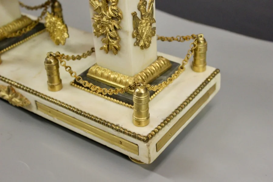 Pendule Portique d'époque Louis XVI marquée Collard