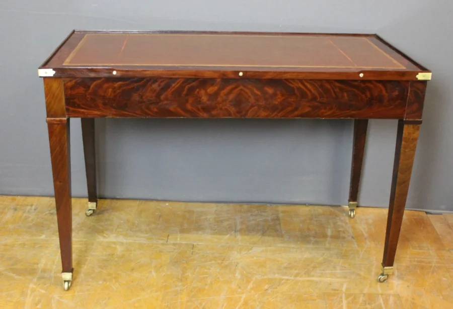 Table à jeux  Tric Trac en acajou XIX
