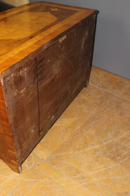Commode Louis XIV Bombée en Marqueterie XVIIIe
