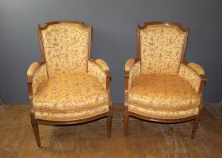 Paire de Bergères Louis XVI en noyer fin XVIII