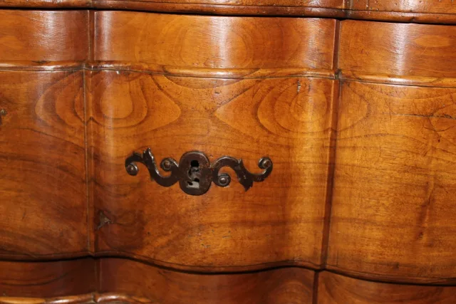 Walnut Crossbow Chest Of Drawers 18th Century