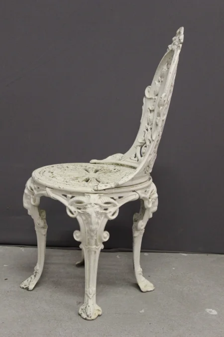 Salon de Jardin en Fonte à Décor de Femmes XXe