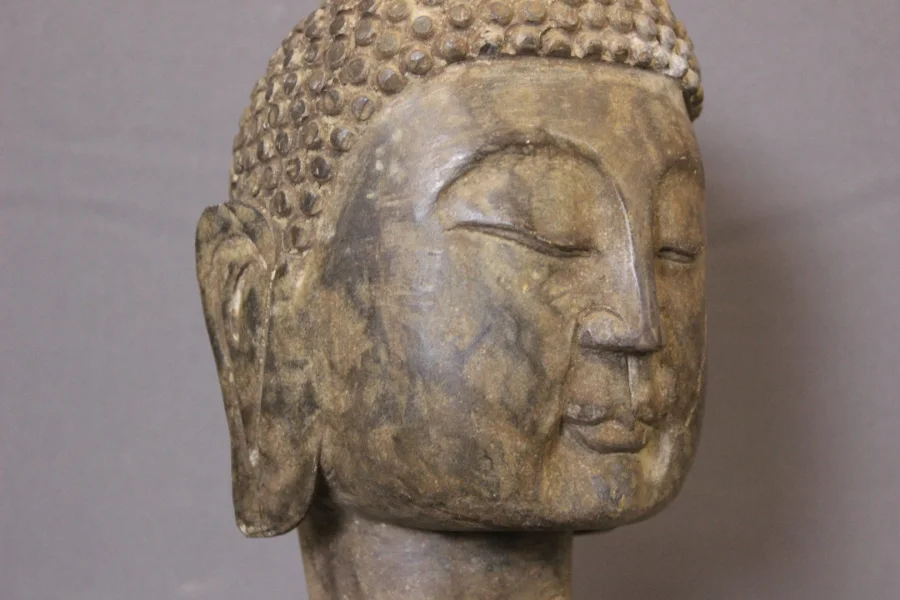 Tête de Bouddha en Pierre XIX