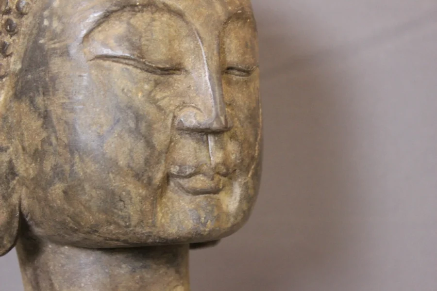 Tête de Bouddha en Pierre XIX