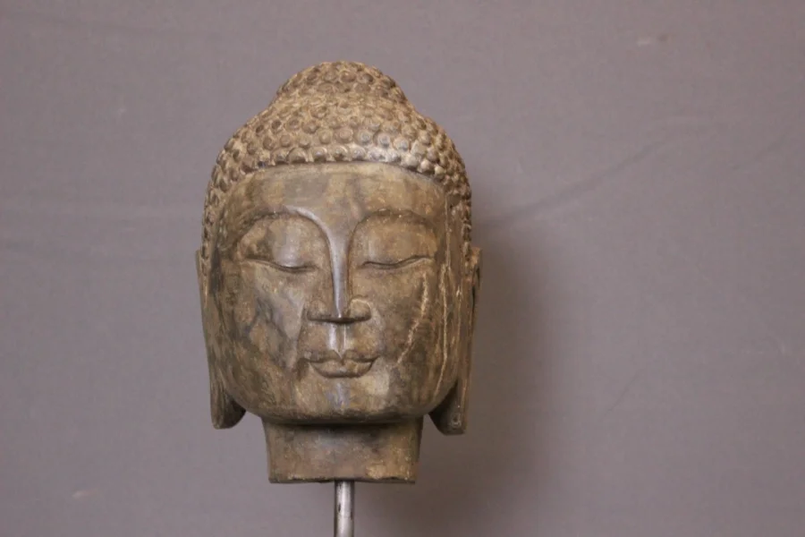 Tête de Bouddha en Pierre XIX