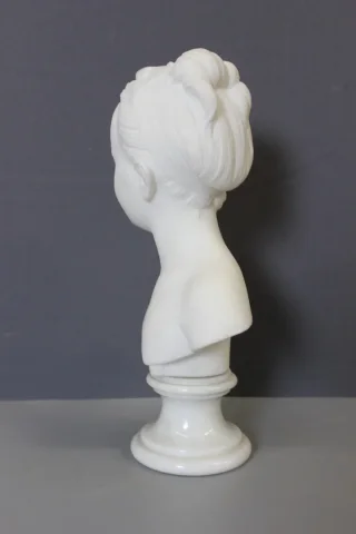 Бюст молодой женщины, Мари Луиз Бронньяр, каррарский мрамор, около 1900 года