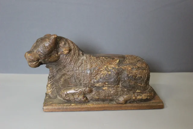 Vache Sacrée en Bois Sculpté , Inde XIX