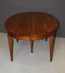 Table à Ceinture  Restauration en Noyer à trois allonges en Noyer XIXe