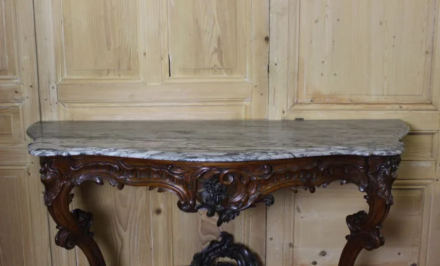 Large Louis XV-Style Walnut Console Table, 19th Century — Very good condition