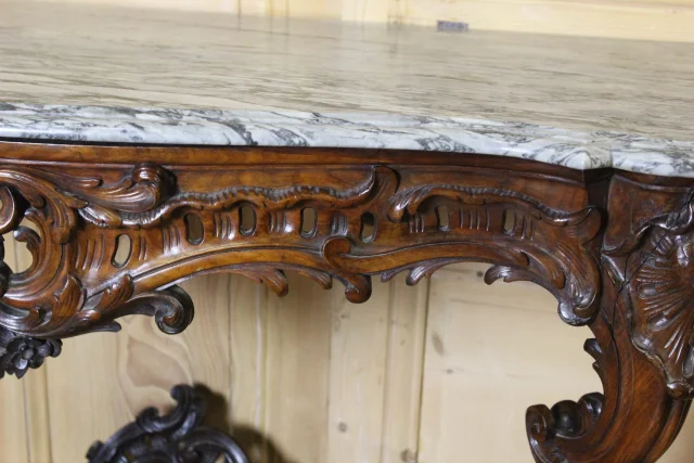 Large Louis XV-Style Walnut Console Table, 19th Century — Very good condition