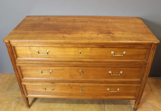 Louis XVI chest of drawers in cherry wood, late 18th century — Very good condition