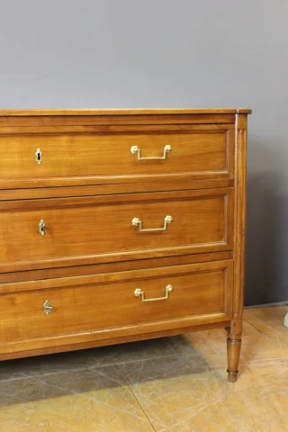 Louis XVI chest of drawers in cherry wood, late 18th century — Very good condition