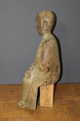 Monje Chino Sentado en Madera Tallada, altura 80 cm, hacia 1900 — Muy buen estado