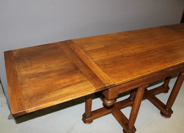 Table Renaissance dîtes en Croix de Lorraine fin XVII — Très bon état