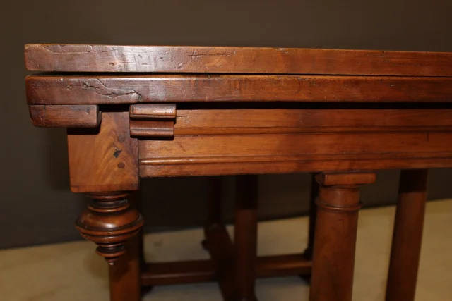 Table Renaissance dîtes en Croix de Lorraine fin XVII — Très bon état
