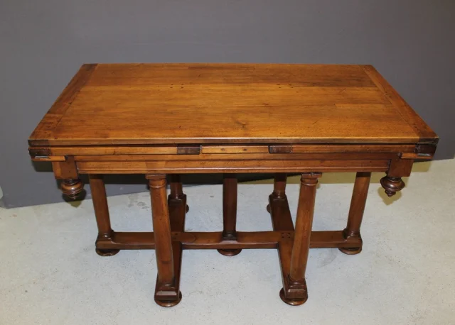 Table Renaissance dîtes en Croix de Lorraine fin XVII — Très bon état