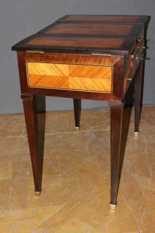 Louis-XVI-Frisiertisch aus Rosenholz- und Palisander-Marketerie, 18. Jahrhundert — Sehr guter Zustand