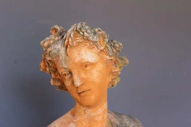 Importante Statue de Jardin sur socle , 240cm , XX — Très bon état