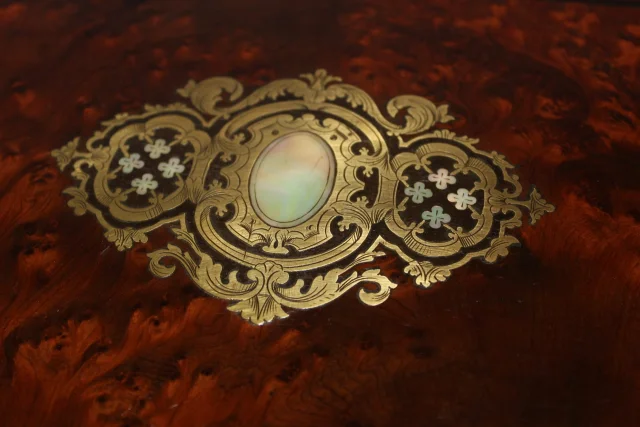 Napoléon III-kistje in thujahouт en palissander marqueterie, laat 19e eeuw — Zeer goede staat
