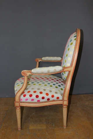 Paar Louis-XVI-Stil Medaillon-Sessel — Guter Zustand