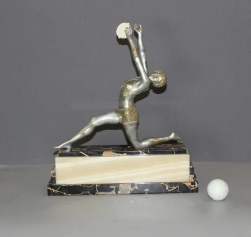 Art-déco-Bronzeskulptur einer Frau mit Tamburin von Claude Mirval — Sehr guter Zustand