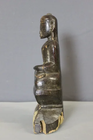Buddha in Legno Intagliato e Laccato, Laos, Inizio XIX Secolo — Buono stato