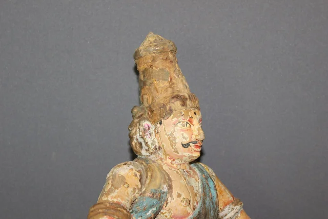 Guardián de Templo, Escultura Policromada, India, Finales del Siglo XIX — Buen estado