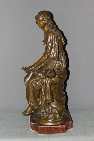 Bronze, Die Mandolinenspielerin von Paul Eugène Mengin, 19. Jahrhundert — Sehr guter Zustand