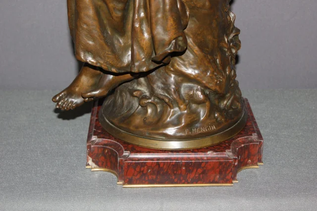 Bronze, Die Mandolinenspielerin von Paul Eugène Mengin, 19. Jahrhundert — Sehr guter Zustand