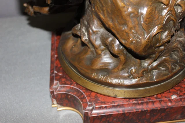 Bronze, Die Mandolinenspielerin von Paul Eugène Mengin, 19. Jahrhundert — Sehr guter Zustand