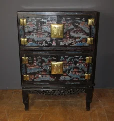 Chinees gelakt houten dressoir, circa 1930