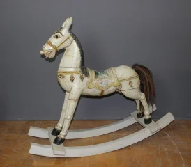 Caballo Balancín en Madera Tallada Policromada, principios del siglo XX