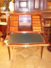 bureau dos d'âne de style Louis XV