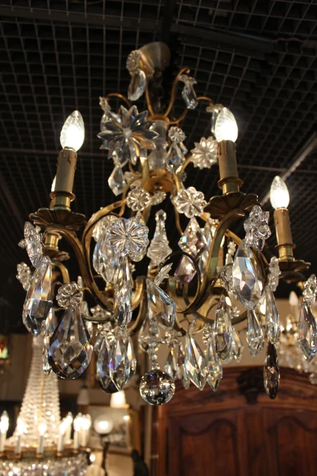 Lustre à pampilles et bronze