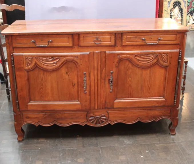 Bahut Louis XV en chêne