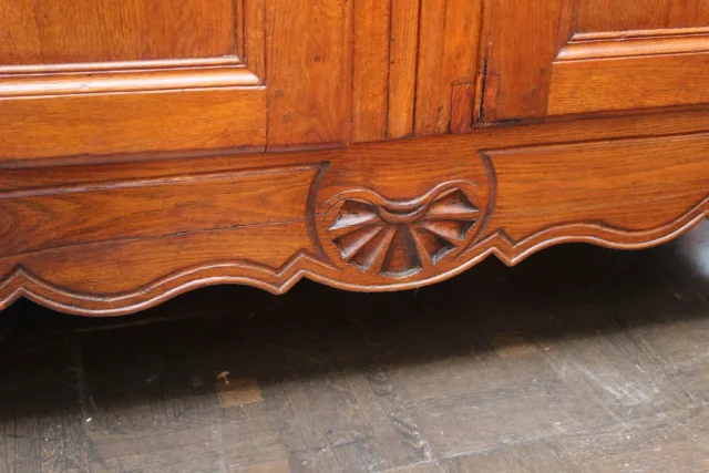 Bahut Louis XV en chêne